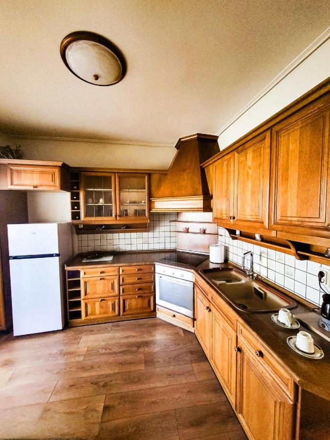 Nikis Apartment ラリサ エクステリア 写真